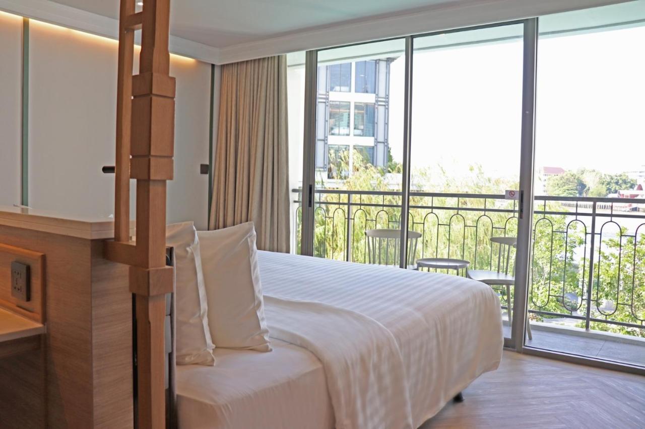 Hotel The Quarter Chaophraya By Uhg Bangkok Exterior foto