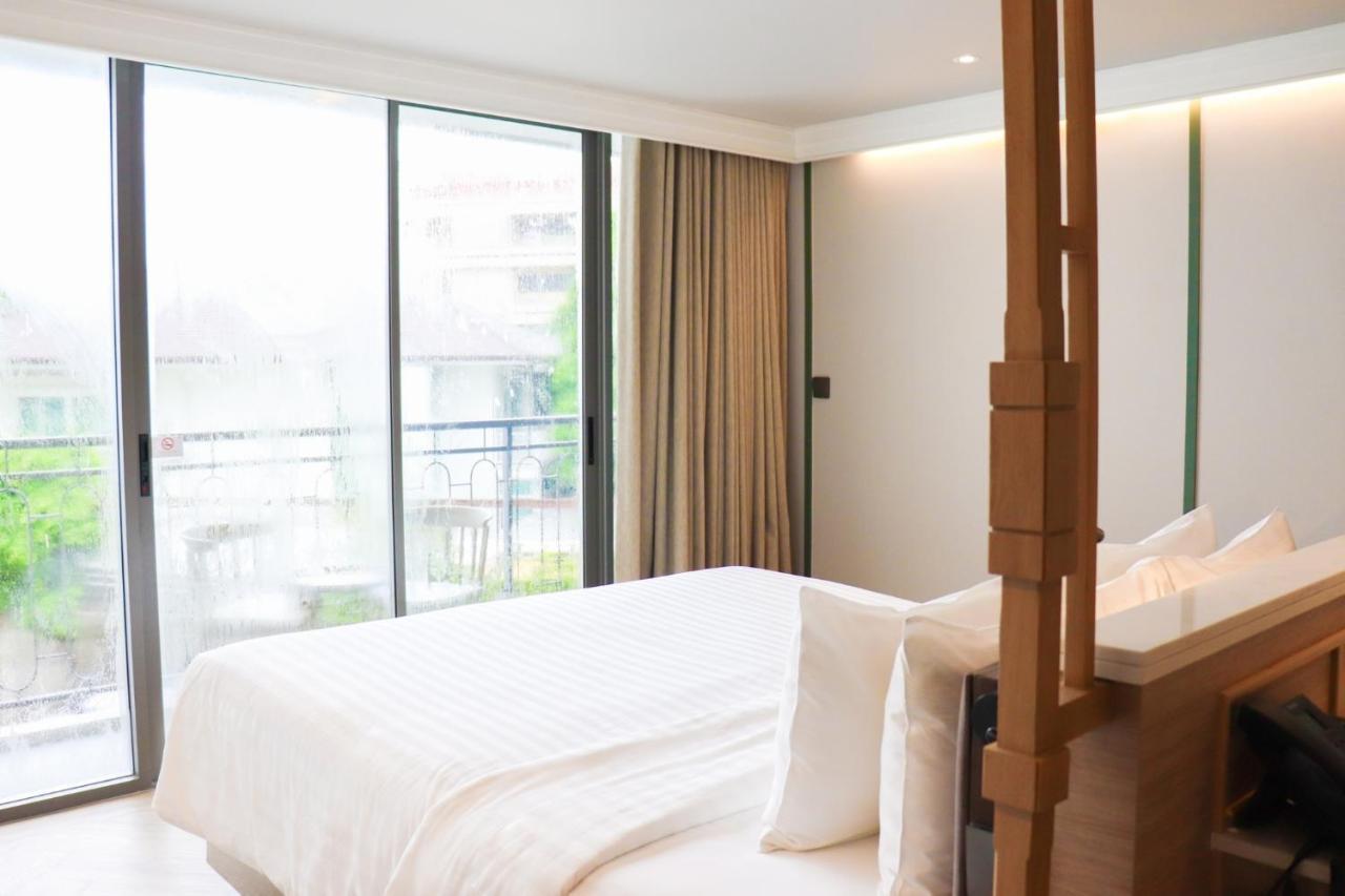 Hotel The Quarter Chaophraya By Uhg Bangkok Exterior foto