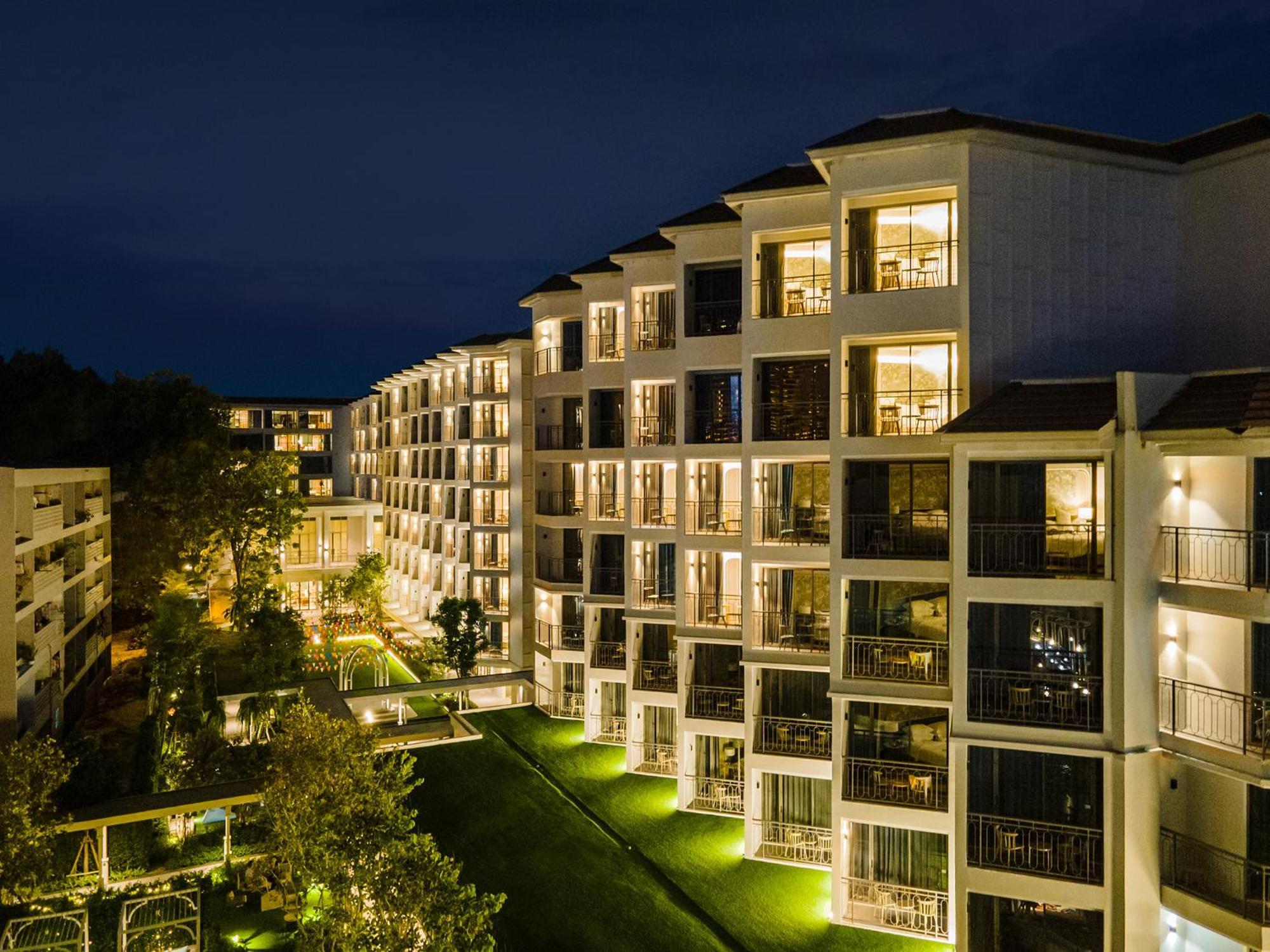 Hotel The Quarter Chaophraya By Uhg Bangkok Exterior foto